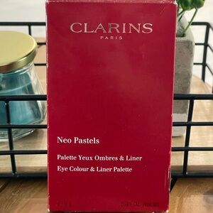 Clarins Red Eye Colour & Liner Palette